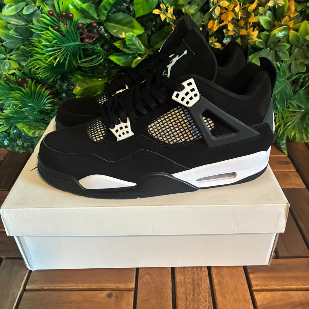 Jordan 4 White Thunders
